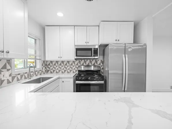 6306 Connie Dr, San Diego, CA 92115