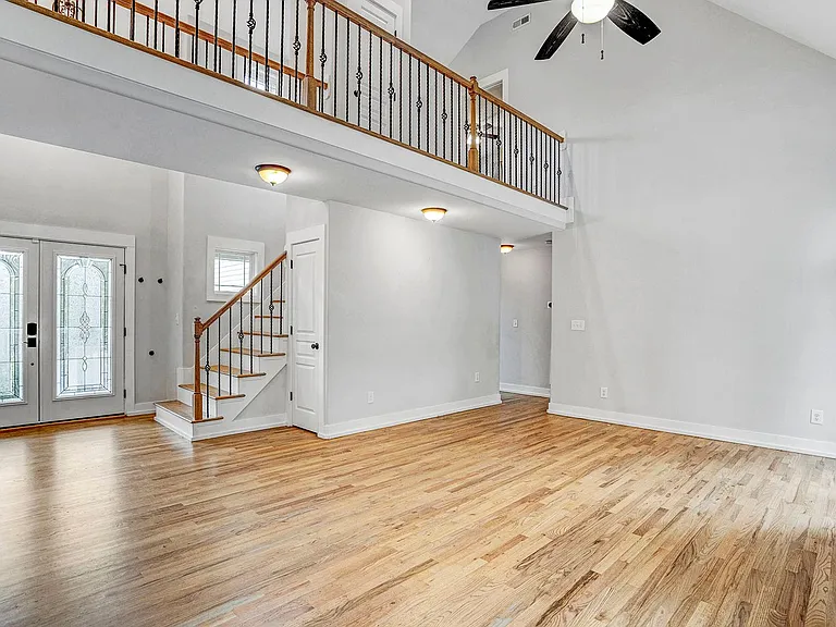 520 Ruth Cir — Photo 6