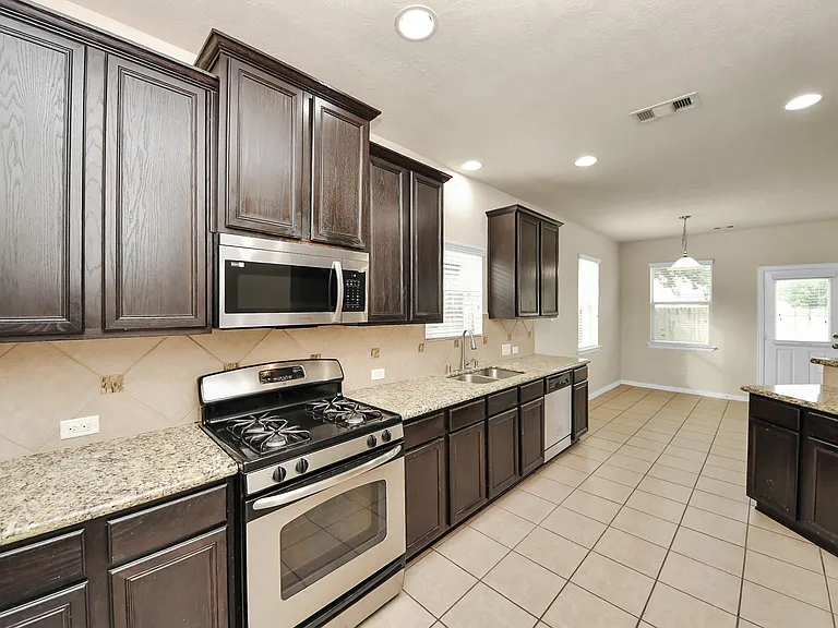 24503 Hikers Bend Dr — Photo 12