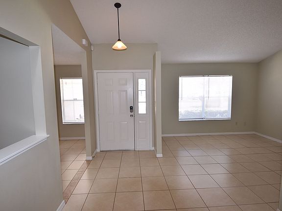 3rd image of 1003 Stout Ct