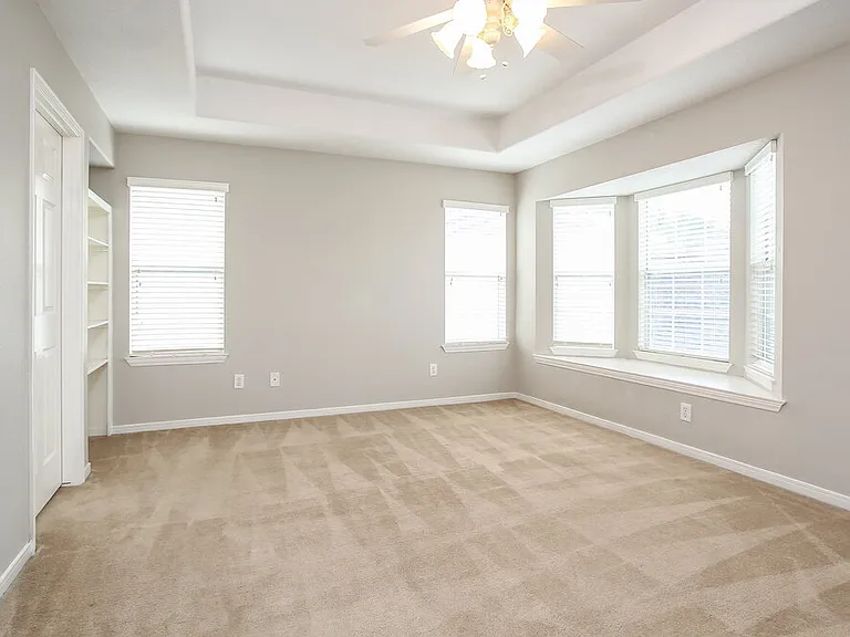 4723 Comal River Loop — Photo 9
