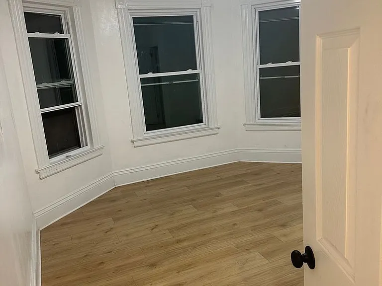 63 Whitmore St #1W — Photo 17