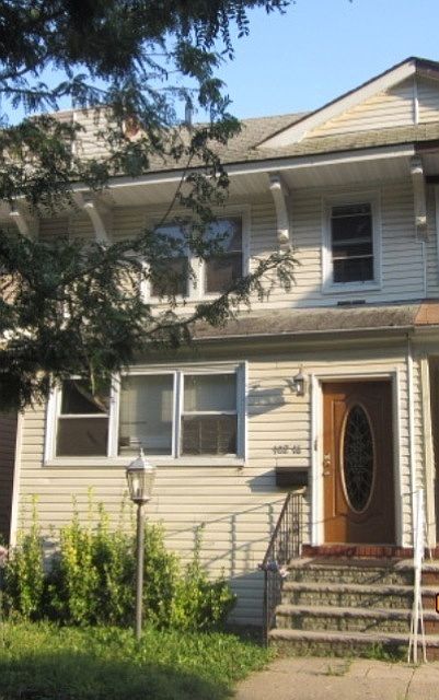 1st image of 10216 Park Ln S