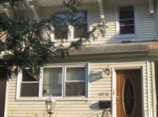 10216 Park Ln S, Richmond Hill, NY 11418