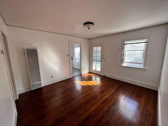 4th image of 718 1st Ave
