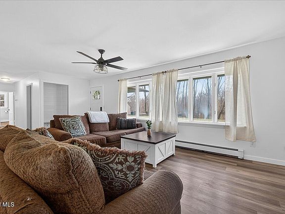 5th image of 5927 Johnston Road