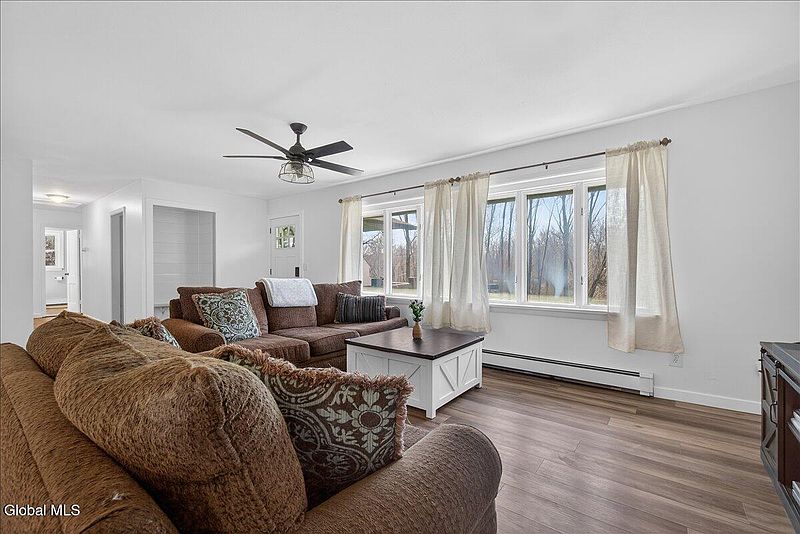 5th image of 5927 Johnston Road