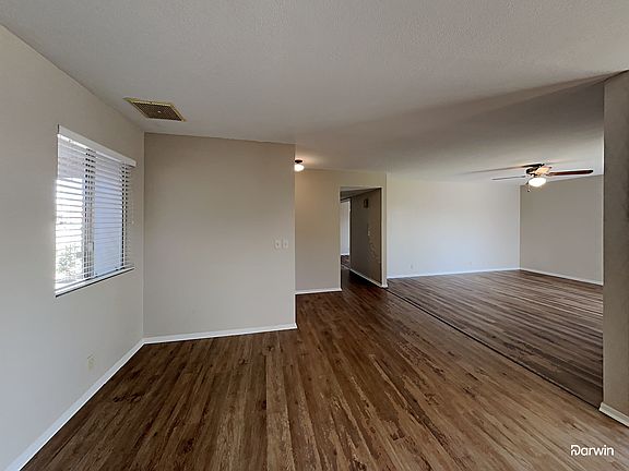4th image of 521 E Rosemonte Dr