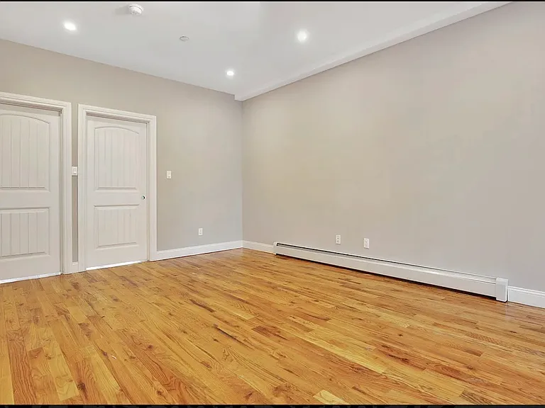 197 E 55th St #2 — Photo 3