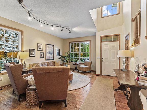 5th image of 14290 Flora Way