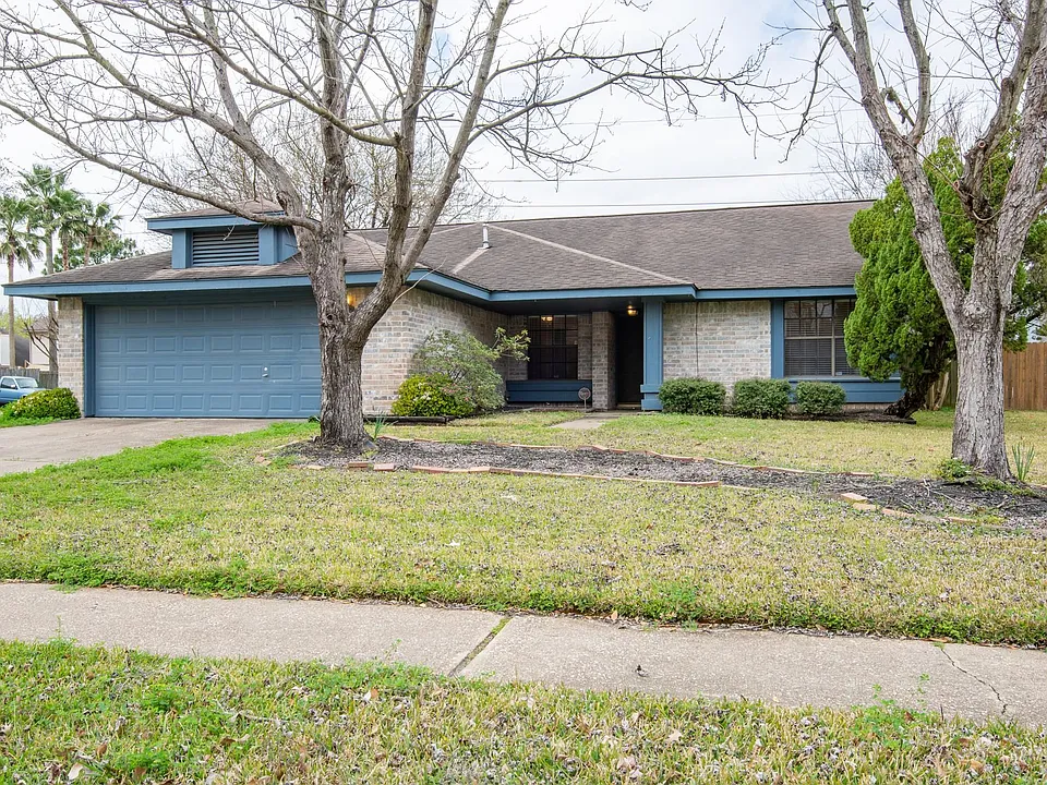 12034 Paddock Way