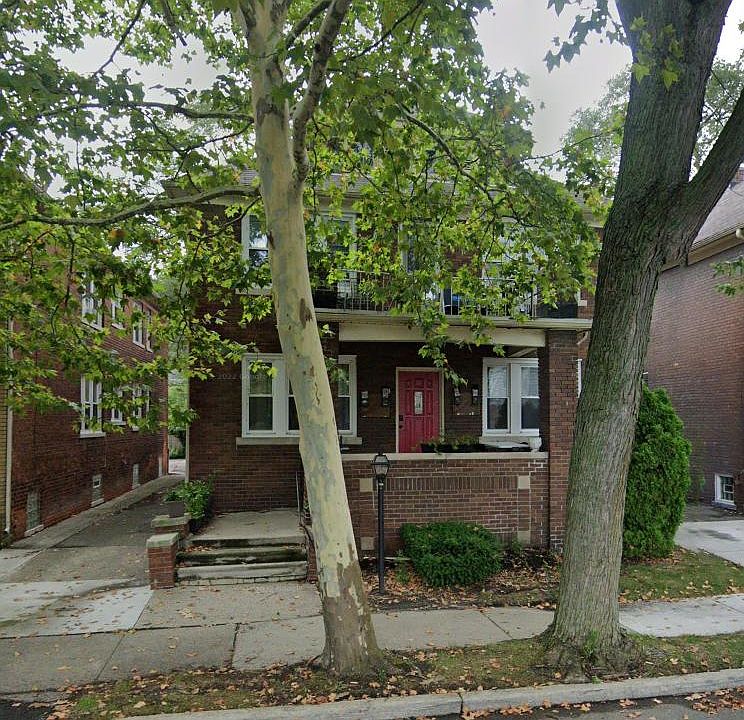 1st image of 837 Beaconsfield Ave APT 2N