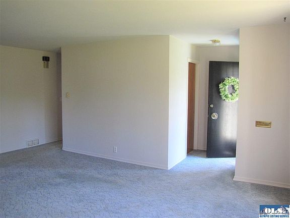3rd image of 1409 E 4th St