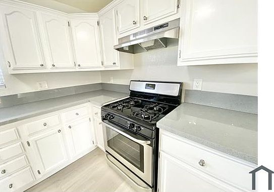 1st image of 316 W 108th St APT 3