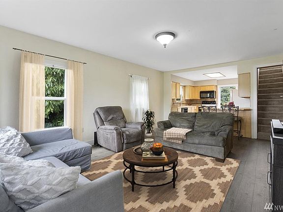 5th image of 1133 Shorewood Dr