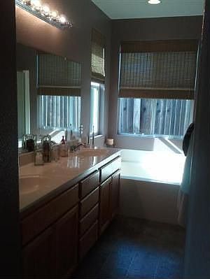 3rd image of 7240 Woodside Dr