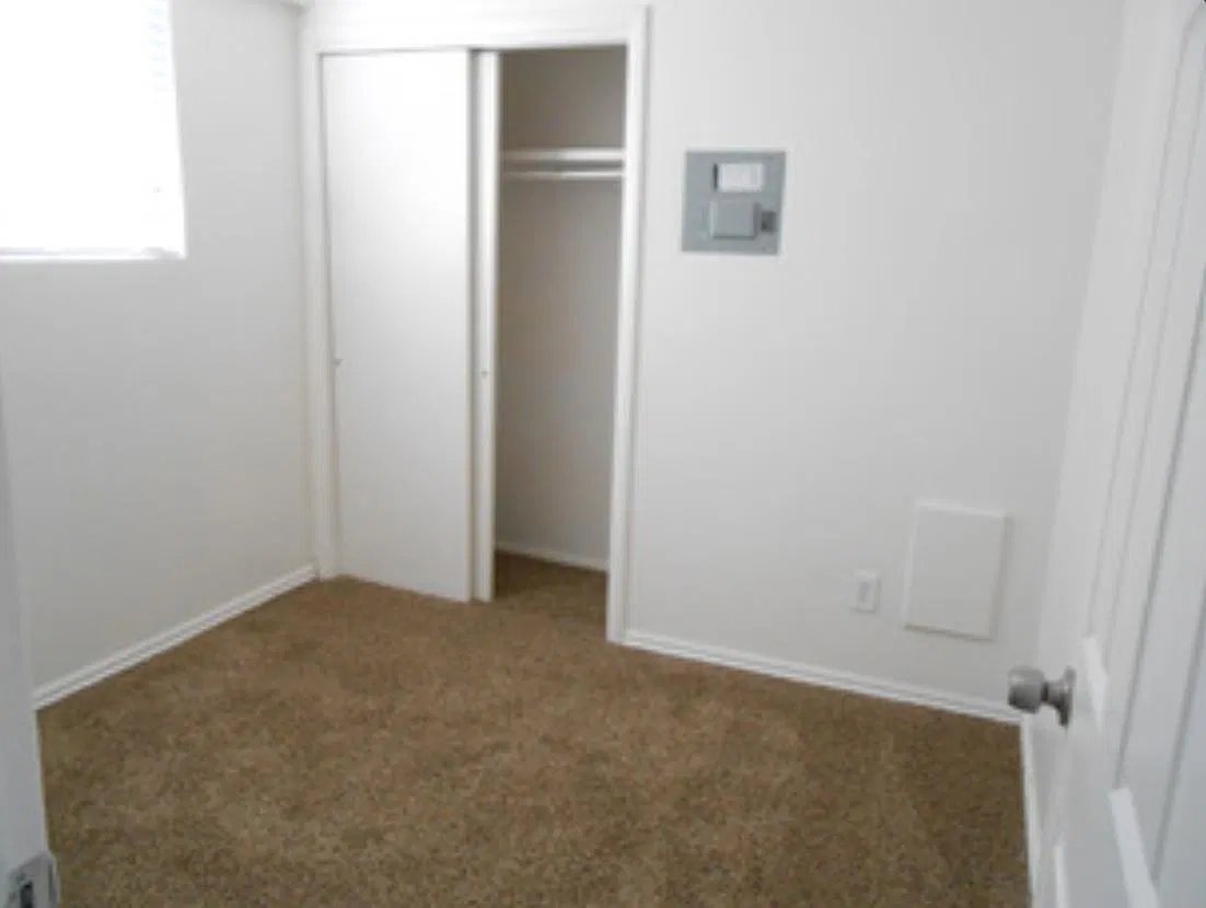 3 bed, 1000 sqft, $1,225 — Photo 4