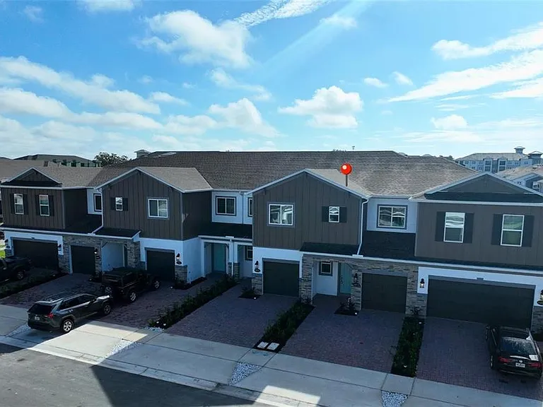 14819 Harvest St — Photo 3