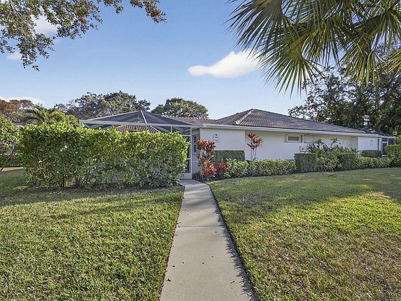 4th image of 7502 Geminata Oak Court