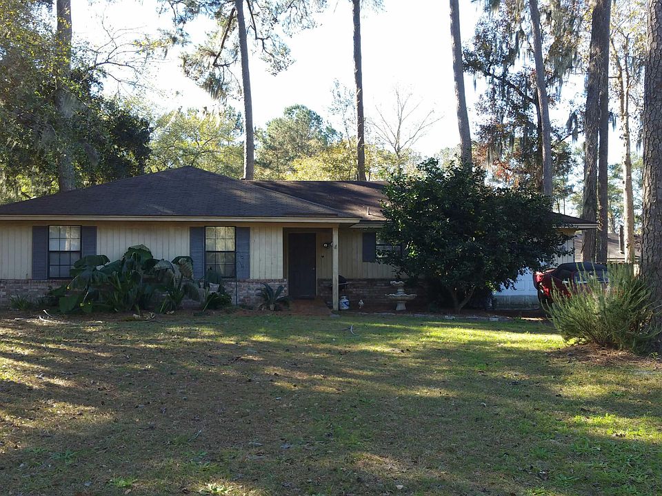 1st image of 26 Bryan Wood Cir