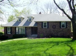 829 Allcutt Ave, Bonner Springs, KS 66012