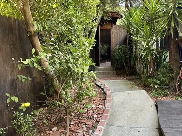 (undisclosed Address), Los Angeles, CA 90046