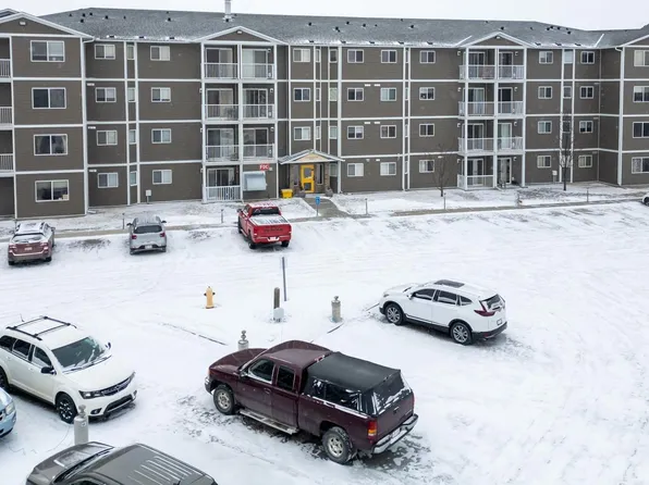 260 Spruce Ridge Rd #205, Spruce Grove, AB T7X 0A1