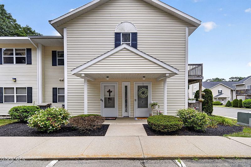 3rd image of 103 Greenwich Drive