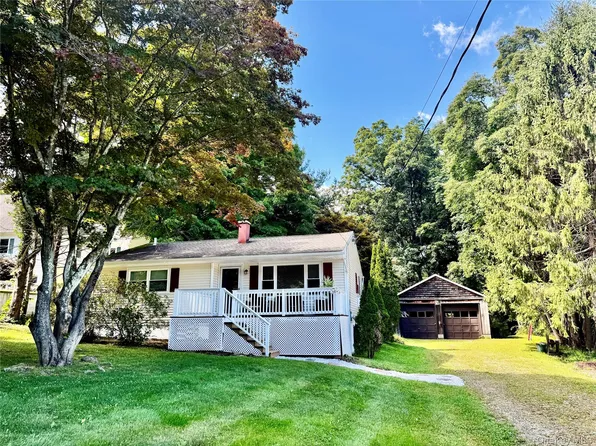 13 Arbutus Street, Putnam Valley, NY 10579