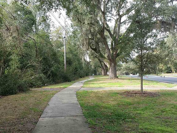 4th image of 5431 Mahan Dr