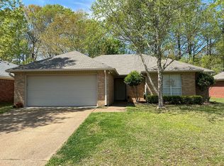 718 Winding Hills Dr, Clinton, MS 39056