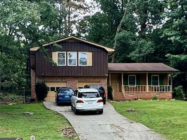 467 Allana Ct, Stone Mountain, GA 30087