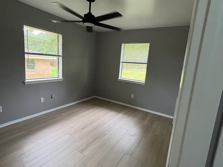 822 Main St — Photo 6