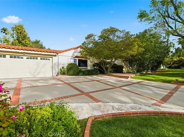 5220 Collier Pl, Woodland Hills, CA 91364