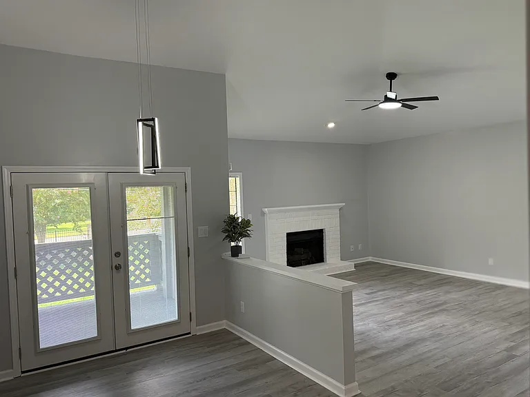 Harris Grove Ln — Photo 2