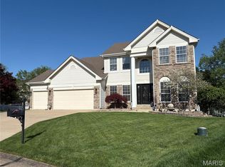 375 Falcon Hill Dr, O'Fallon, MO 63368