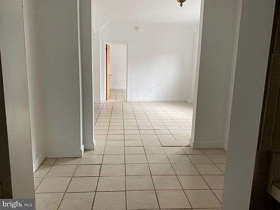 5th image of 1321-23 Spruce St APT 4F