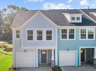 218 Curhill Ln, Simpsonville, SC 29681