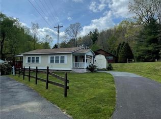 214 Tanager Ln, West Jefferson, NC 28694