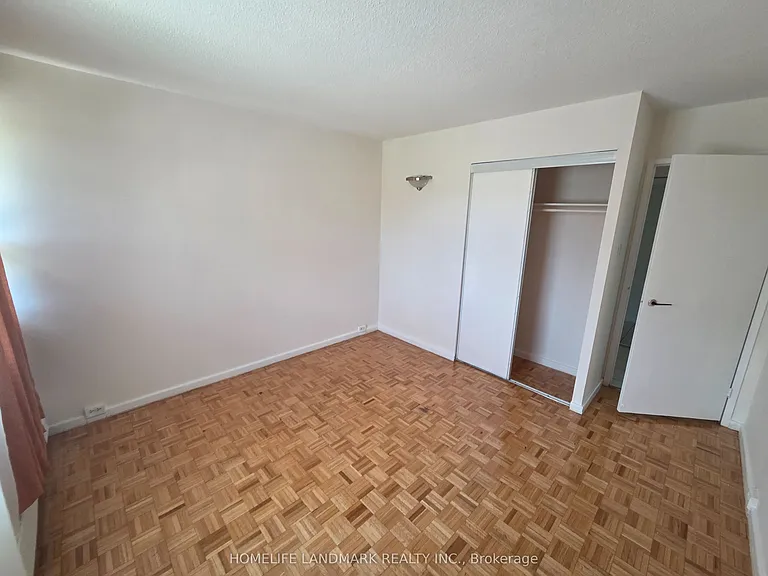100 Leeward Glenway #301 — Photo 15