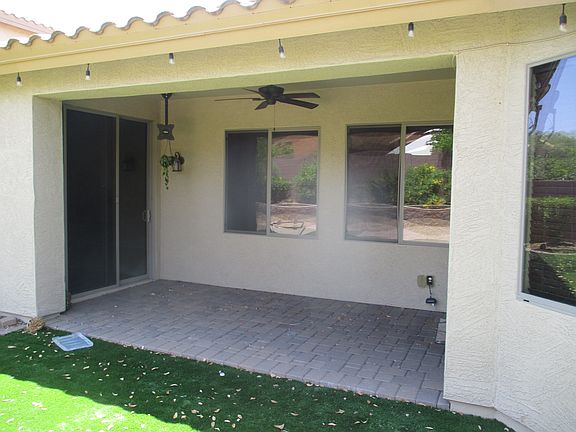 3rd image of 2304 W Bonanza Ln