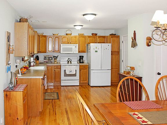 3rd image of 212 Westend Ave