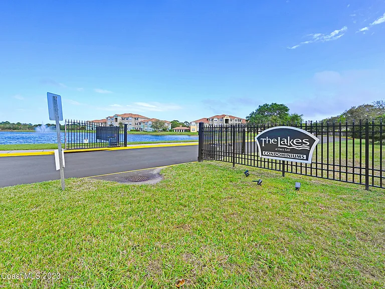 5692 Star Rush Dr #205 — Photo 49