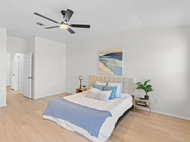 406 Covent Dr — Photo 22
