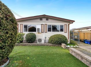 158 Cooper Rd #3, New Songhees 1a, BC V9A 7B3