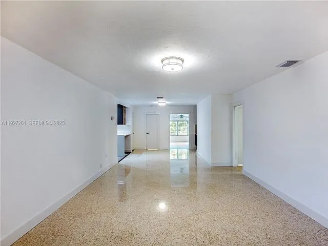 407 Minorca Ave — Photo 8