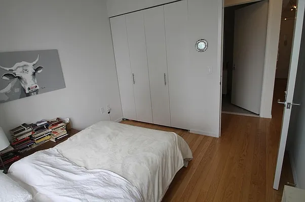 Rented by Space Marketing Shop | media 10