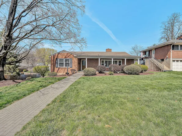 649 Boon St, Salem, VA 24153