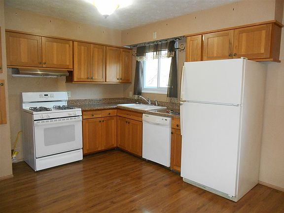 5th image of 1702 Thornhill Dr