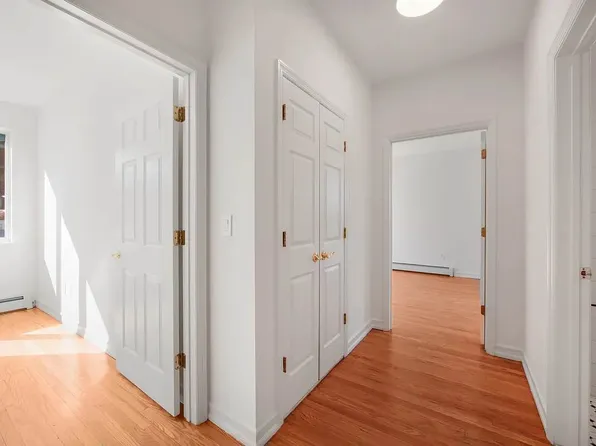 562 Court Street image 9 of 15